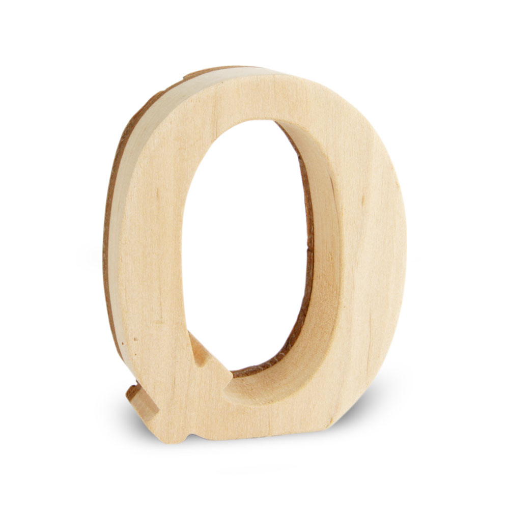 Holzbuchstabe mit Rinde: Q Holzbuchstabe mit Rinde: Q