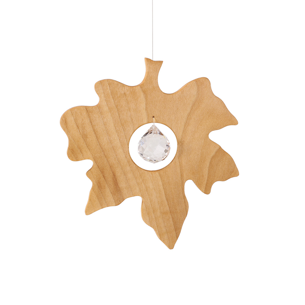 Ahornblatt mit Kristall Ahornblatt mit Kristall